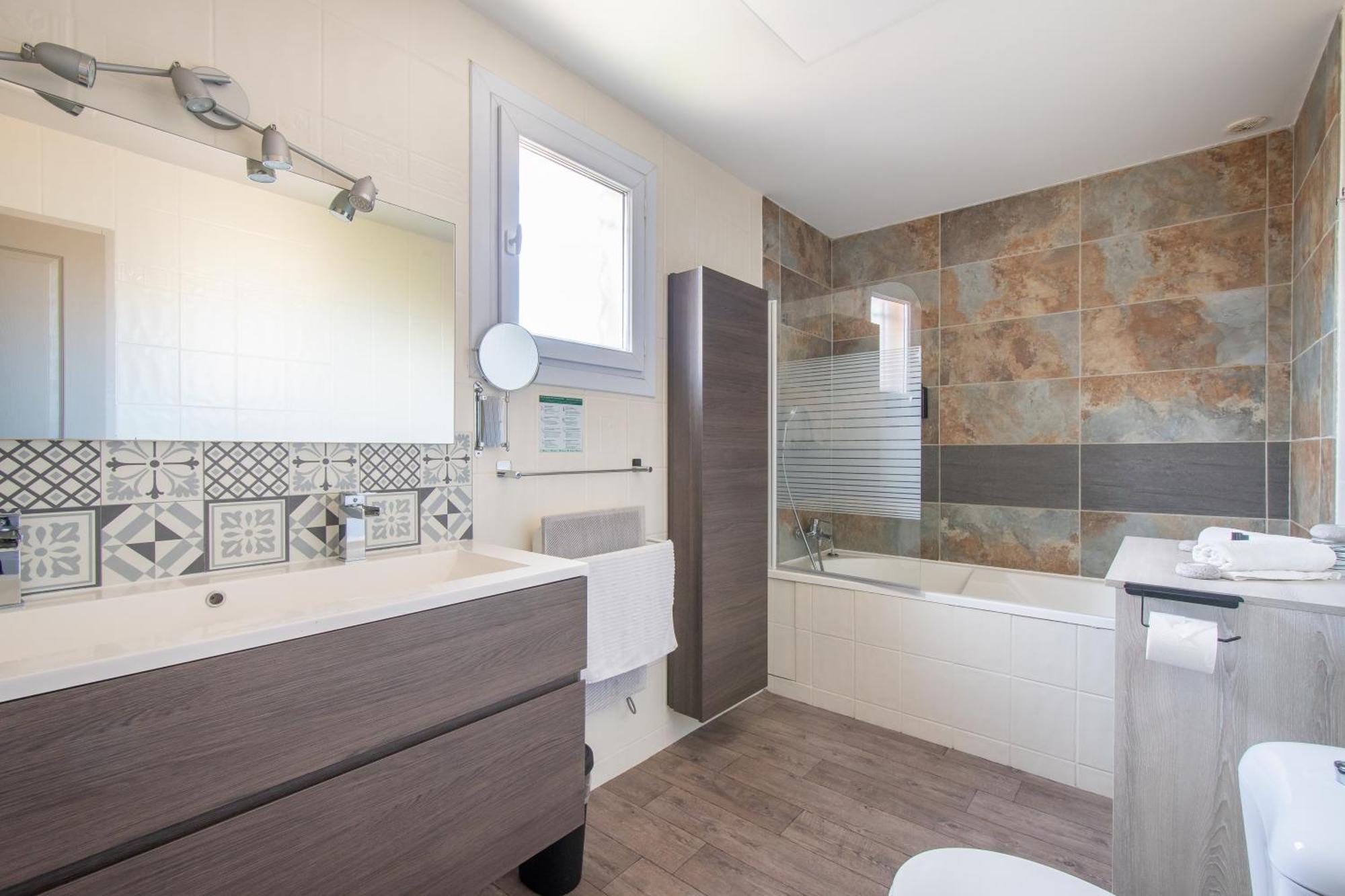 Guesthouse La Costiere - Logements Independants - Espace Piscine Jacuzzi Lunel  Zewnętrze zdjęcie